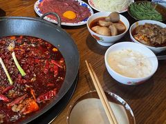 -萍姐火锅·公路夜市(武汉首店)