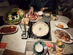 -尚尚仙·酸汤猪手·猪肚鸡火锅(华联万柳购物中心店)