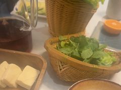 -菌子鲜汤野生菌锅