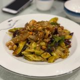 和草莓妹在附近探店「醋六样」