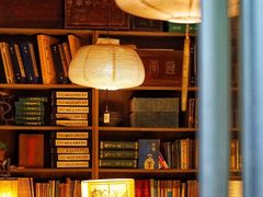 -邊城書店