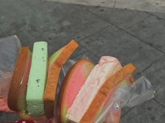 -詹爷爷乌节路街头冰淇淋