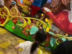 -蓝精灵乐园·世茂精灵之城主题乐园