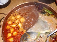 -洱火云南酸菜牛肉火锅(石景山当代商城店)