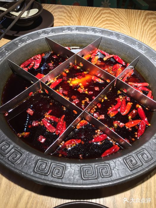 渝都火锅麻辣九宫格牛油红汤锅图片 第1826张