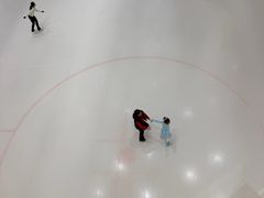 -冰纷万象滑冰场(沈阳万象城店)