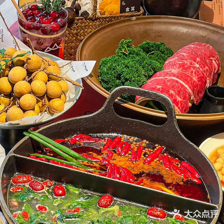 最近在德基广场逛街的时候发现了一家很特别的火锅店