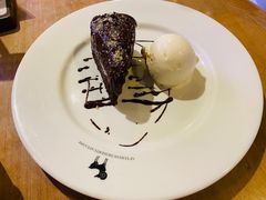 Queen B fudge cake-After You Dessert Cafe(Silom Complex)