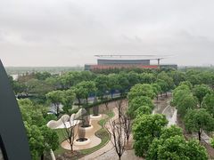 -上海滴水湖皇冠假日酒店