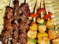 -山野的朋友露营炭火烤肉