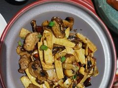 -鸽子侯·家宴·平价海鲜(绿地店)