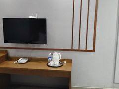 -宸玥酒店(成都西南财大地铁站店)