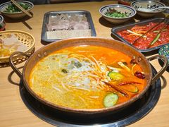 -洱火云南酸菜牛肉火锅(石景山当代商城店)