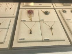 -潮宏基珠宝旗舰店(苏宁广场店)
