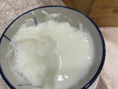 花胶炖水牛奶-麒麟中餐厅·经典粤菜·地道菜式老字号(广州长隆酒店)