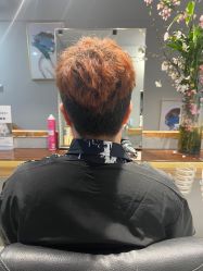 -天秤座发型社