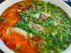 招牌骨汤牛肉面-西部马华清真兰州牛肉面·烧烤夜市(三里河店)