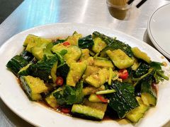 -胡须佬鸡煲四季火锅店(石厦西村直营店)