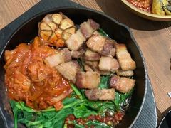 铁锅炭烤五花肉-INSA Korean Bistro饮鲨韩食酒馆