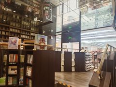 -钟书阁(群光广场店)
