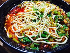 -吴山路夜市