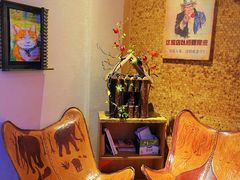 -月亮眼花园餐厅书吧酒吧