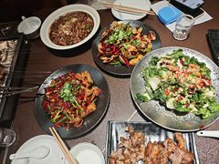 -曼听小寨海鲜烧烤·大连辣炒大王(盖州街店)