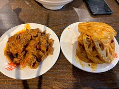 -爆炸头阿姨小四川正宗川味小吃(无任何分店)