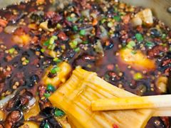 黑竹香鸡锅中竹笋-黑竹香鸡(营和巷店)