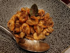 油爆小河虾-屋里厢上海菜馆
