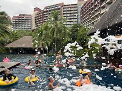 -三亚湾海居铂尔曼度假酒店