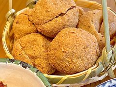 -包整·丝娃娃(一览甲秀楼风景店)