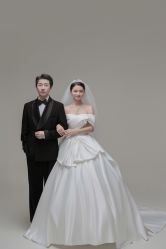 -喜爱高定婚纱摄影