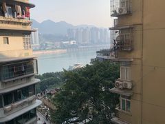 -白象居