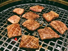 -肉魁屋·烧肉·烧鸟·酒场(高新店)