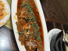 -土砂锅生态山庄·非遗砂锅雅鱼