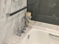 -上海滴水湖皇冠假日酒店