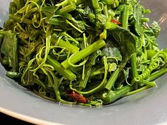 -伊带伊路新疆美食府(呼家楼店)