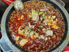 -烧哥美蛙肥肠鱼火锅·十五年社区店