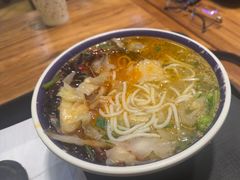 -云阿蛮云南生烫牛肉米线(奉贤路店)