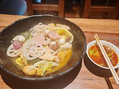 -万记麻辣烫国展总店