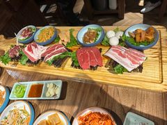 -明洞阿姨·韩式酱蟹烤肉·创意料理(三元桥店)