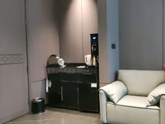 -艳阳天民俗村(公园路店)