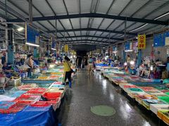 大堂-霞涌市场海鲜摆卖区