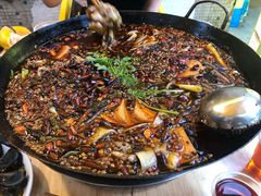 老铁锅秘制美蛙-鸿顺老铁锅美蛙鱼府(解放碑店)