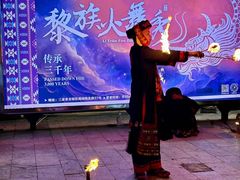 -三亚火车头万人海鲜广场