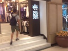 -梅龙镇广场