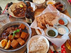 三种酱配酸面包-Mesa Madre梅萨妈妈·Bintana(国贸店)