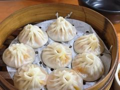 -莱莱小笼·乔艾