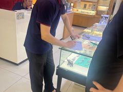 -光明眼镜·蔡司授权(徐泾店)